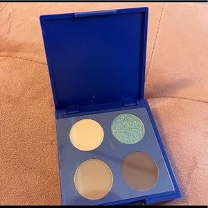 Tresluce grateful soul eyeshadow quad